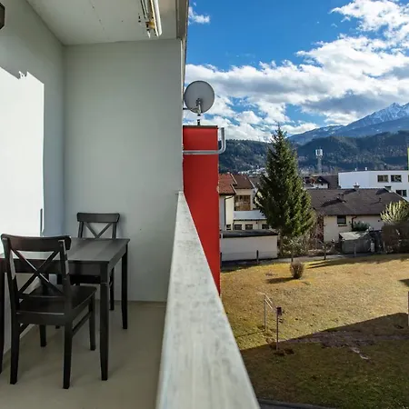 Apartment Airport Studio I Free Parking Innsbruck